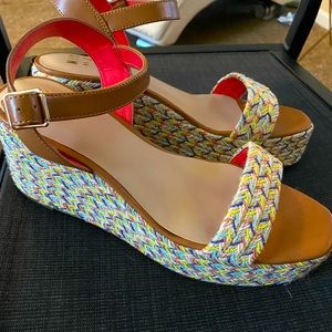 Brand new Colorful Geometric wedge heels